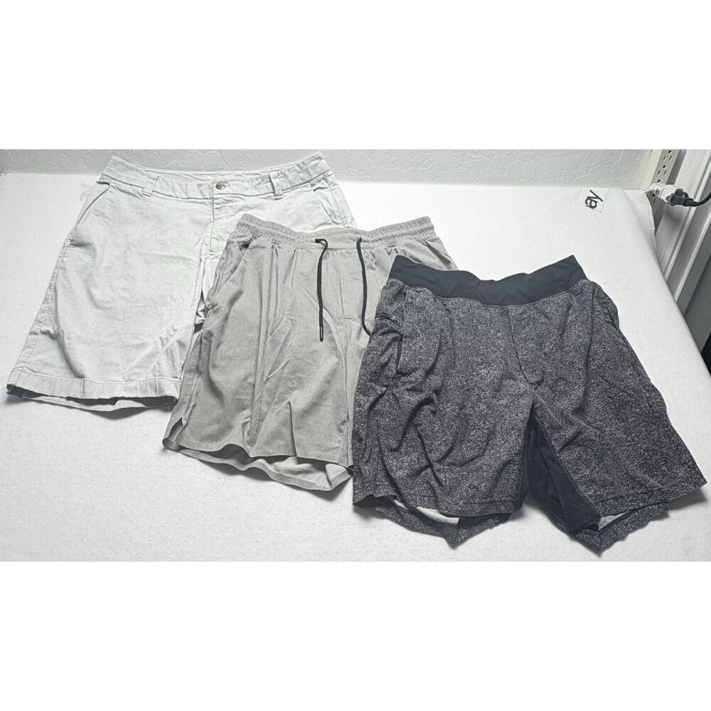 LULULEMON Men Bundle of 3 Pairs of Shorts Sz M White Gray 93-19